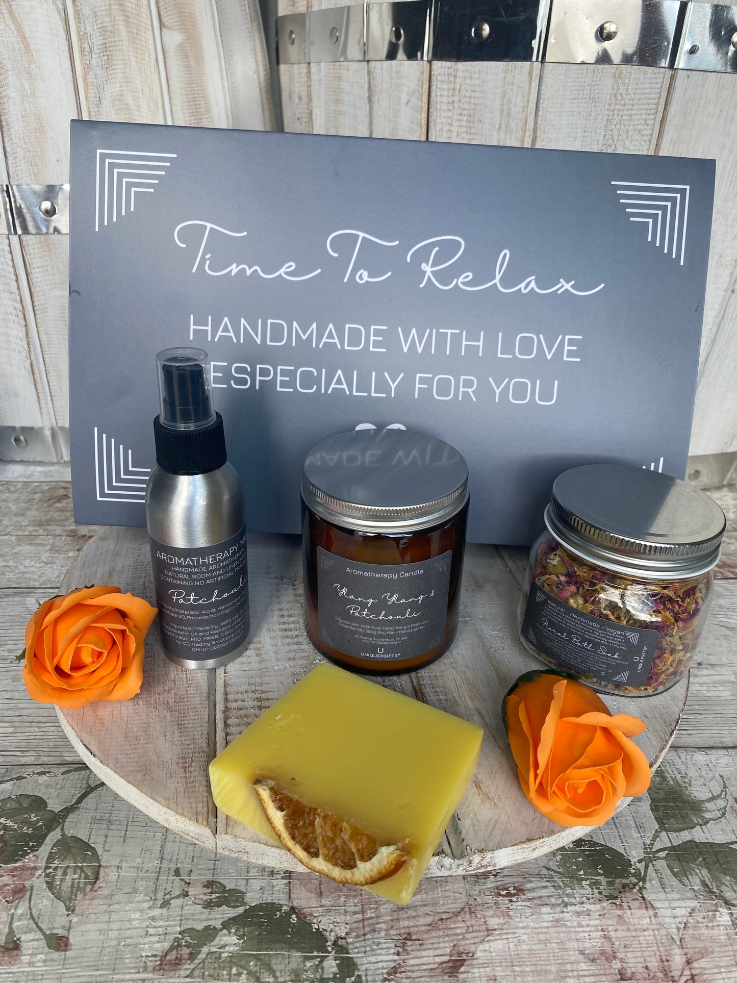 Festive handmade Christmas gift set – relaxing candle, mist, soap, and floral bath soak for holiday pampering