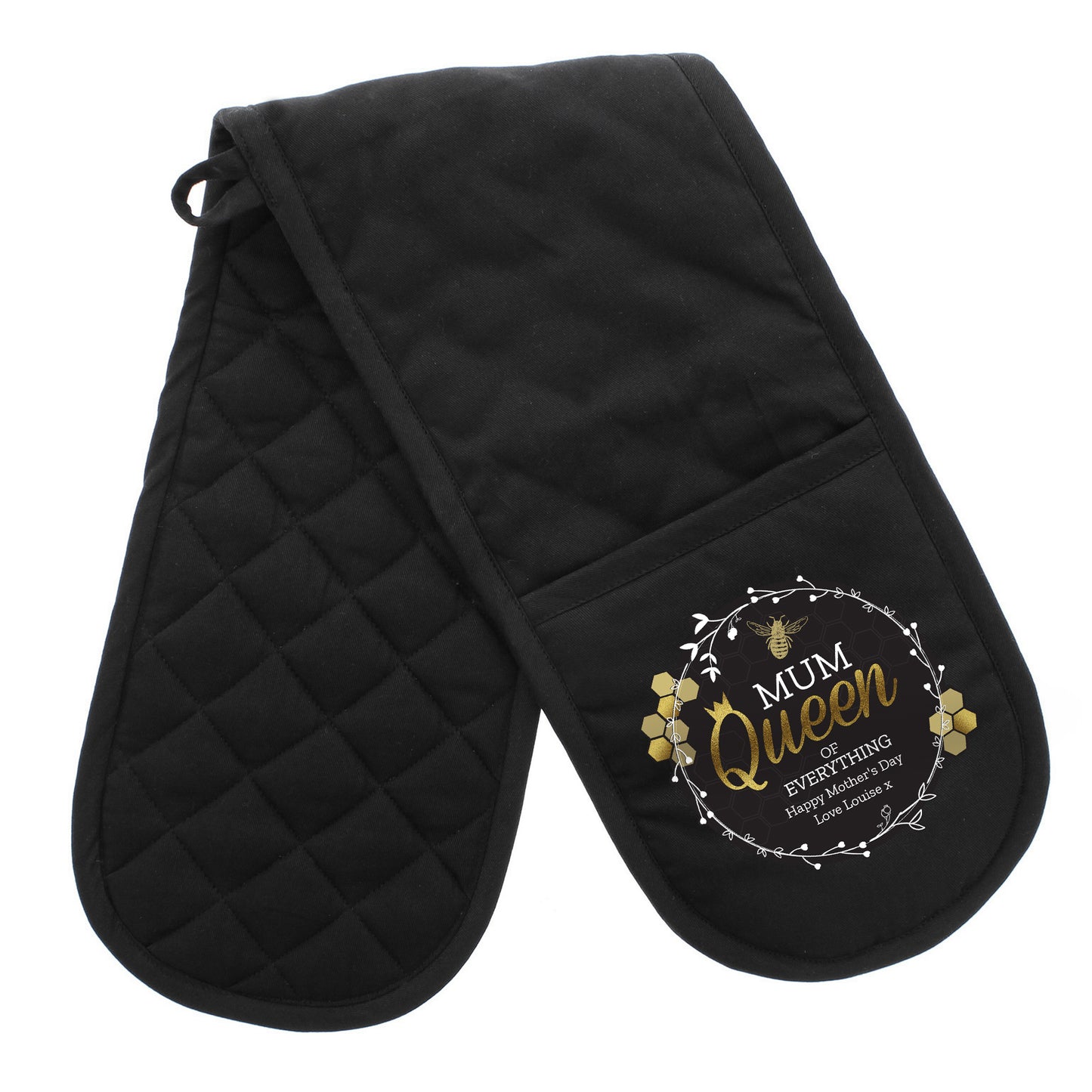 Black oven mitt with 'Mum Queen of Everything' text on a white background
