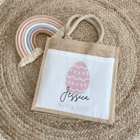 Unique personalised Easter jute bag featuring a pink egg design and custom name “Jessica” – the perfect gift for children to collect Easter treats in style.