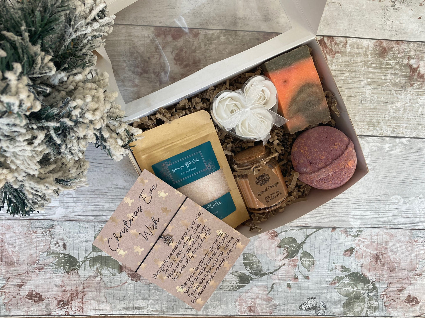 Christmas Hamper For Her, Mum Christmas Gift, Christmas Gift Hamper, Spa Gift Set For Christmas, Spa Gift Box, Xmas Gift For Women