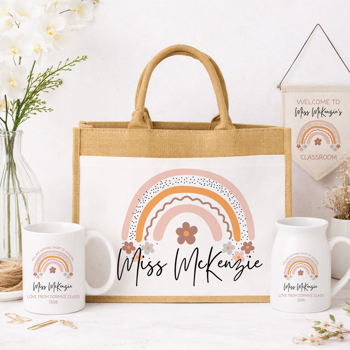 Personalised Teacher Gift Set – Jute Tote Bag, Mug, Classroom Sign and Flower Vase – End of Term Thank You Present, Graduation Gift, New TA